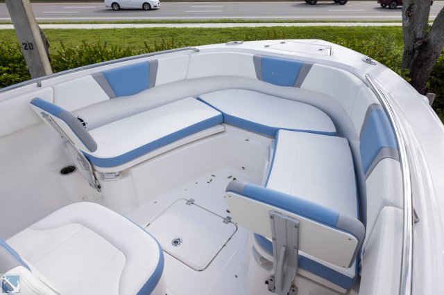 New 2024 Robalo  Boat for sale